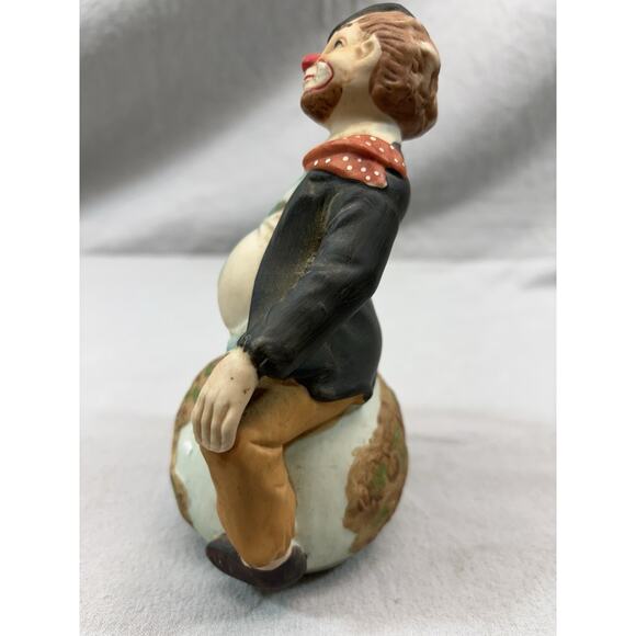 Bisque Porcelain Hobo Clown Figurine – Sitting on Top of the World Circus Decor - Picture 2 of 6
